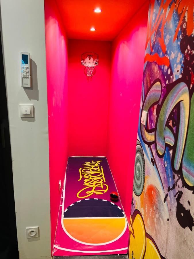 Capsule Street Art - Sauna- Jacuzzi - Playstation 5 - Billard - Netflix - Home Cinema - Terrasse Douai Luaran gambar
