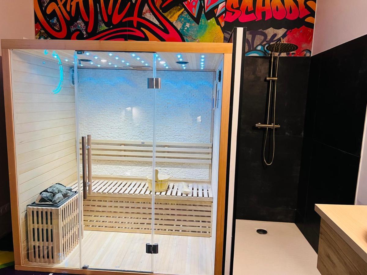 Capsule Street Art - Sauna- Jacuzzi - Playstation 5 - Billard - Netflix - Home Cinema - Terrasse Douai Luaran gambar