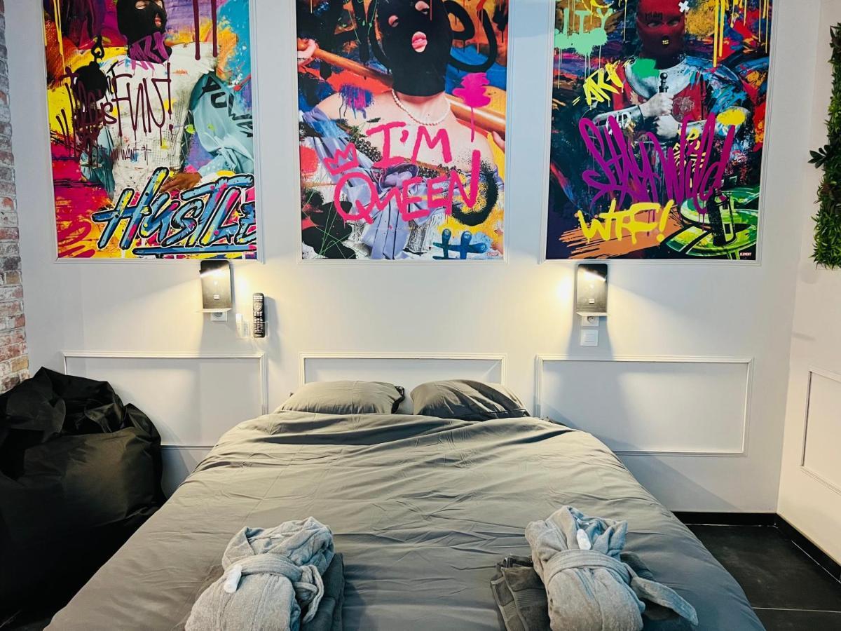 Capsule Street Art - Sauna- Jacuzzi - Playstation 5 - Billard - Netflix - Home Cinema - Terrasse Douai Luaran gambar